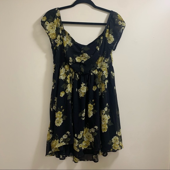 Torrid Tops - Torrid Black Floral Short Sleeve Chiffon Off Shoulder Blouse Too 00 M/L 10 New